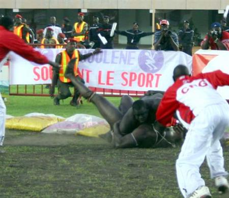 la prise de yekini